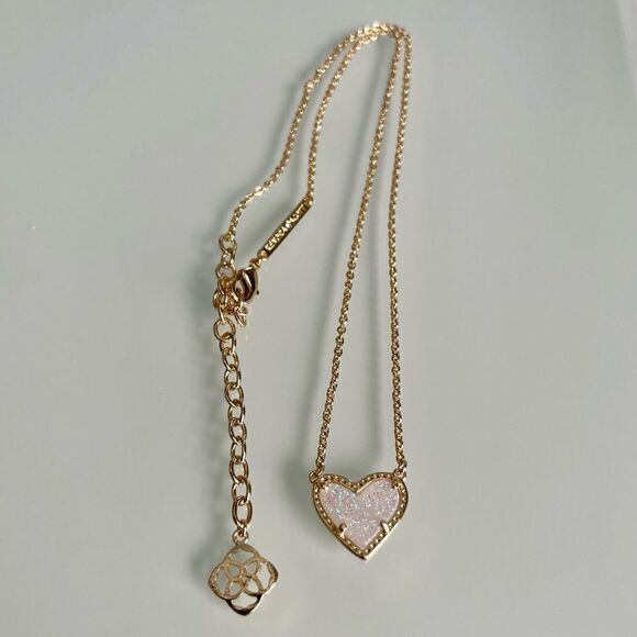 New Kendra Scott Ari Heart Pendant Necklace - Picture 7 of 9
